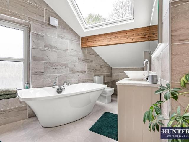 3 bed flat for sale