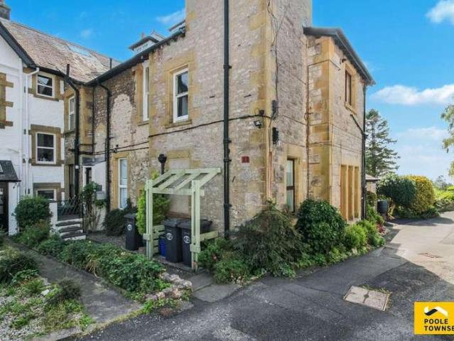 3 bed flat for sale