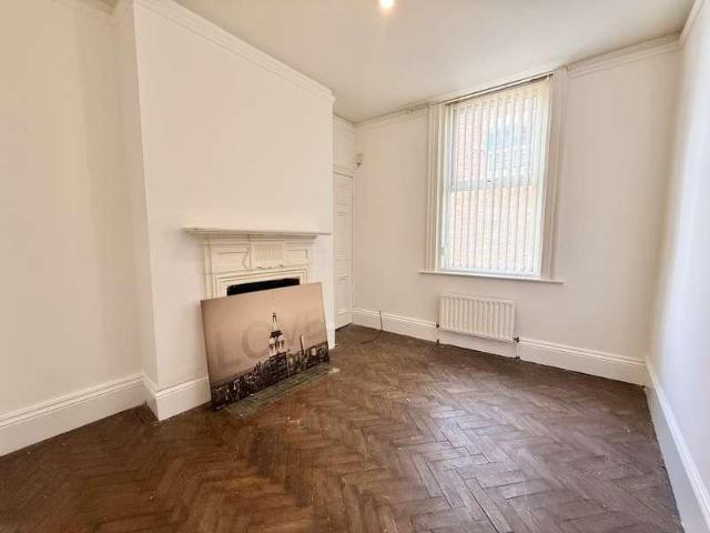 3 bed flat for sale