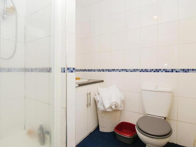 3 bed flat for sale