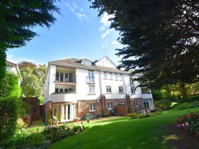 3 bed flat for sale
