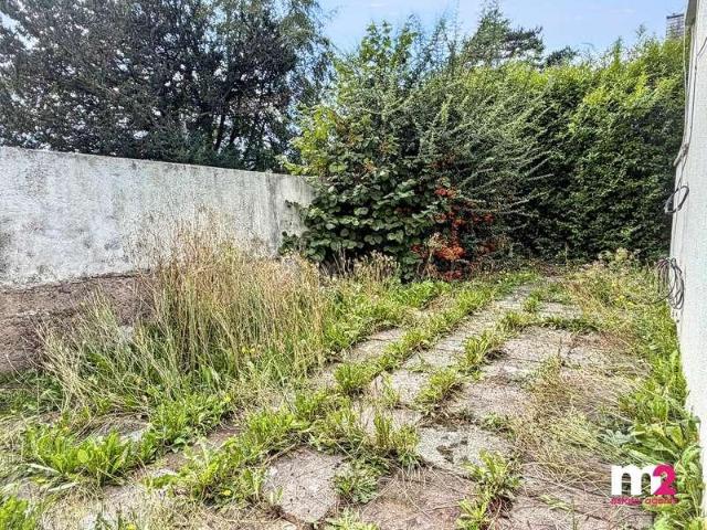 3 bed flat for sale