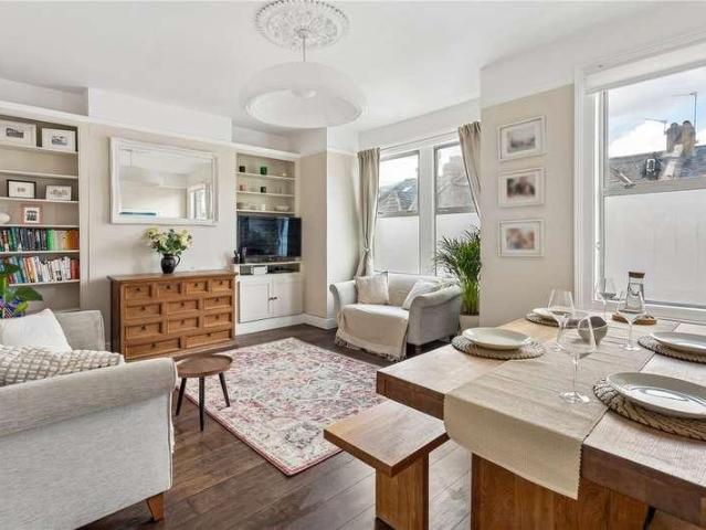 3 bed flat for sale