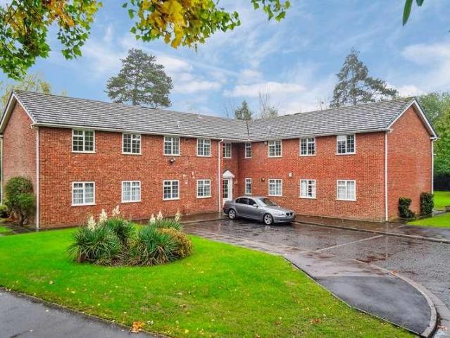 3 bed flat for sale
