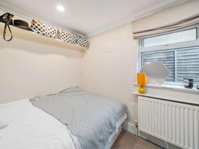 3 bed flat for sale