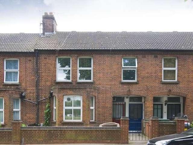3 bed flat for sale
