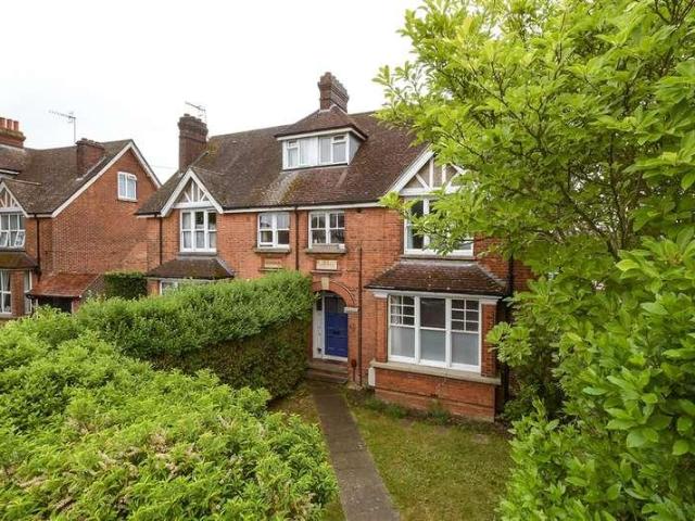 3 bed flat for sale