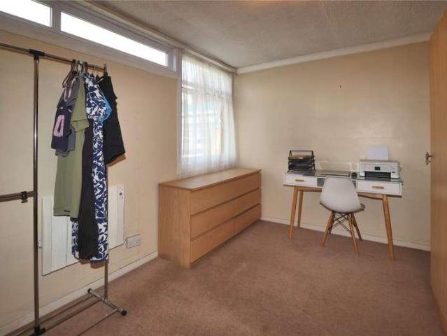 3 bed flat for sale