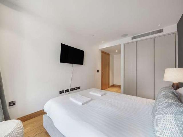 3 bed flat for sale
