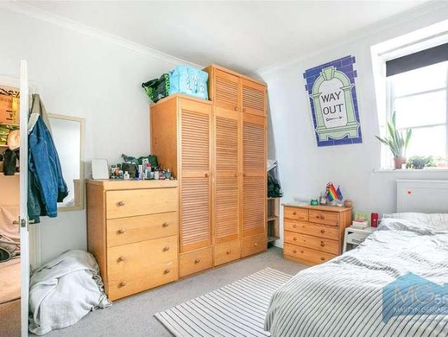 3 bed flat for sale