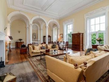 3 bed flat for sale