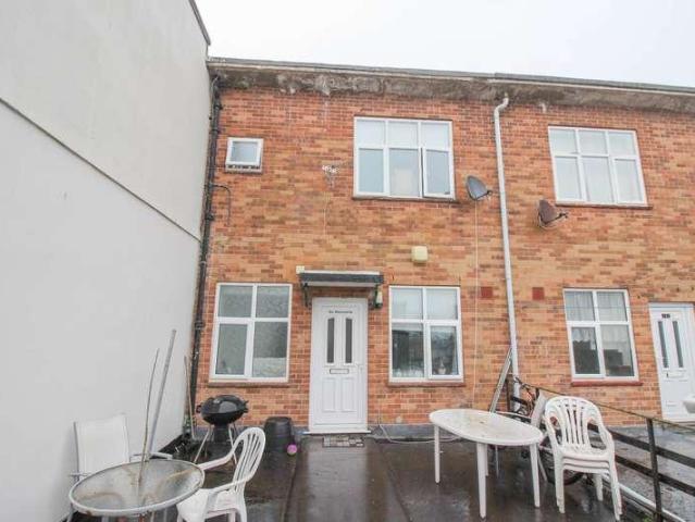 3 bed flat for sale