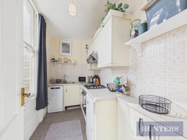 3 bed flat for sale