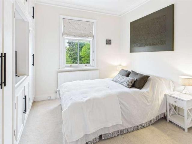 3 bed flat for sale