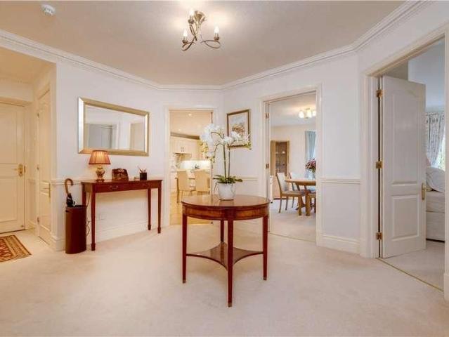 3 bed flat for sale