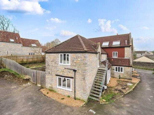 3 bed flat for sale