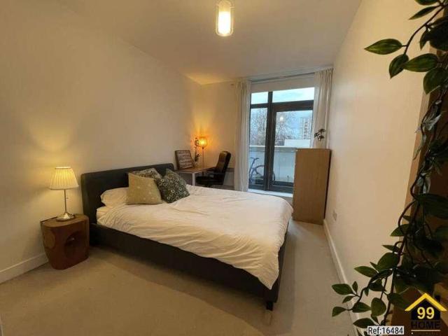 3 bed flat for sale