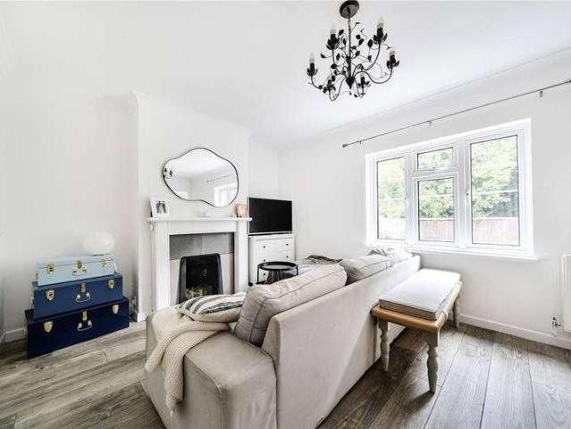 3 bed flat for sale