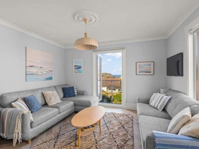 3 bed flat for sale