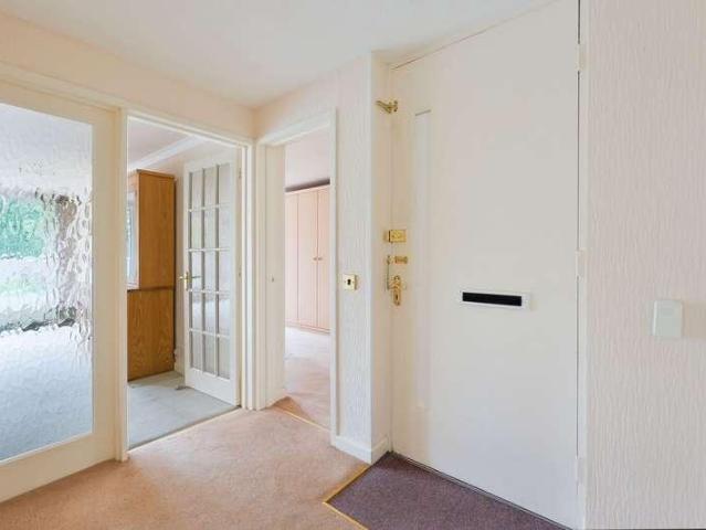 3 bed flat for sale
