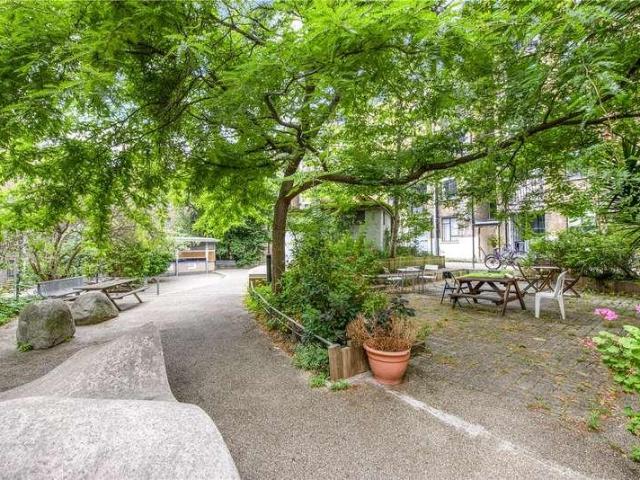 3 bed flat for sale