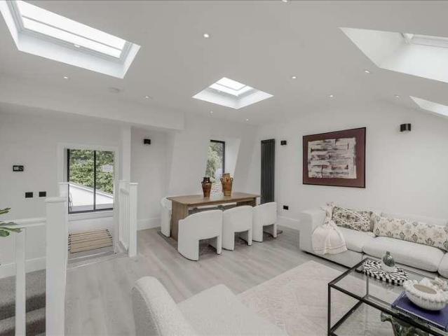 3 bed flat for sale