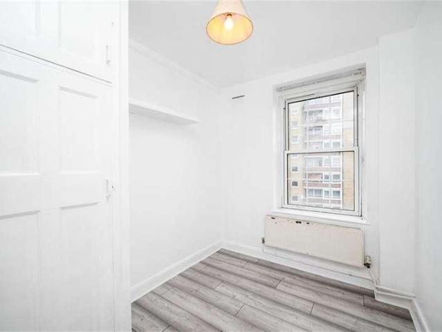 3 bed flat for sale