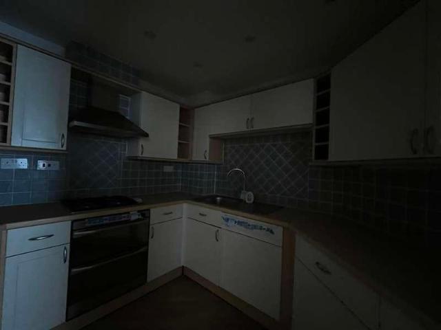 3 bed flat for sale