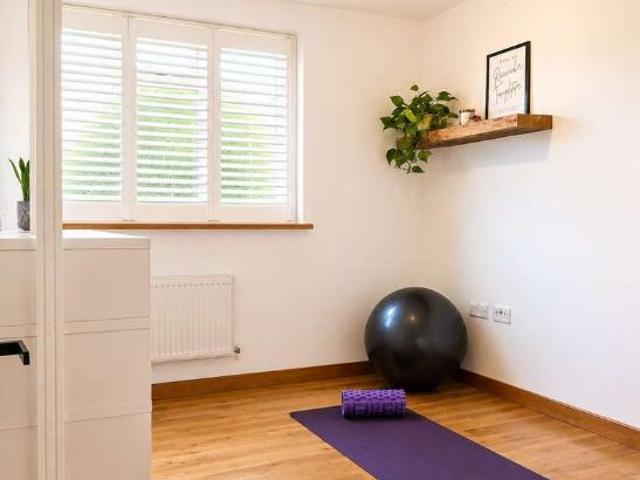 3 bed flat for sale