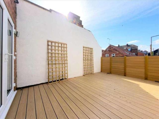 3 bed flat for sale