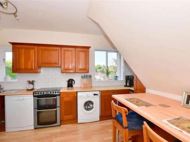 3 bed flat for sale