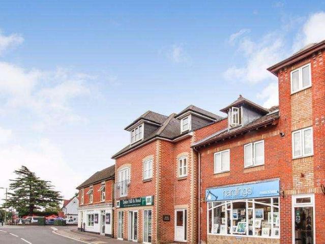 3 bed flat for sale