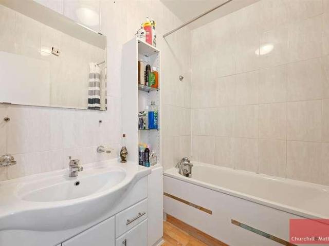 3 bed flat for sale