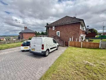 3 bed flat for sale