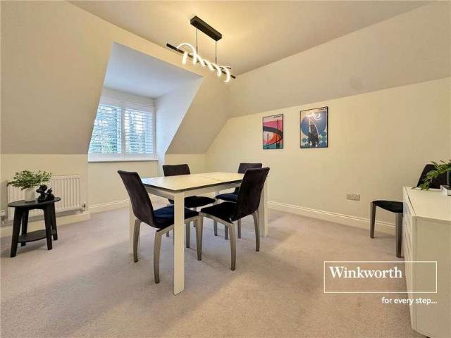 3 bed flat for sale