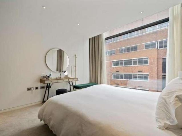 3 bed flat for sale