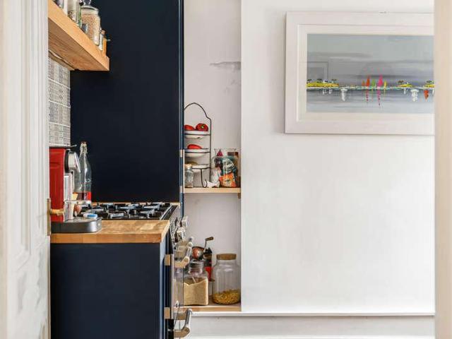 3 bed flat for sale