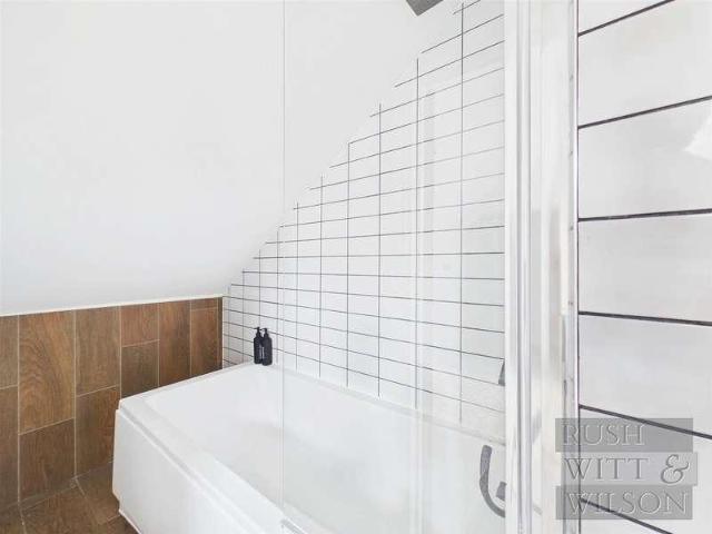 3 bed flat for sale