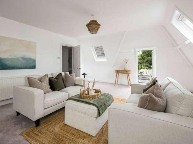 3 bed flat for sale