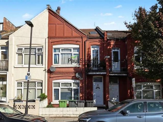 3 bed flat for sale