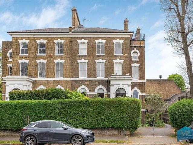 3 bed flat for sale