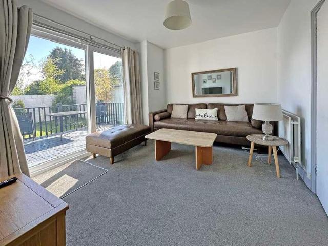 3 bed flat for sale