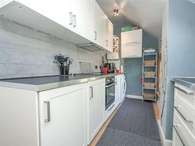 3 bed flat for sale