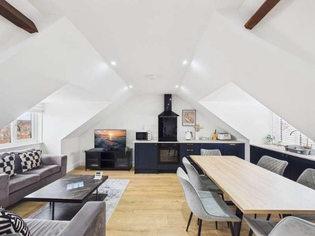 3 bed flat for sale
