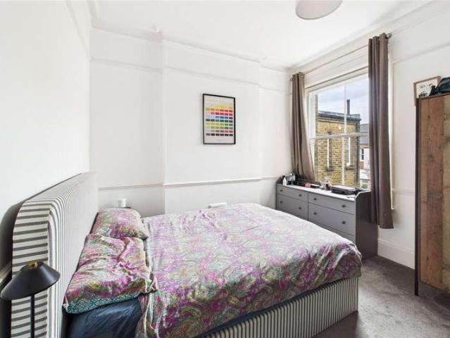 3 bed flat for sale