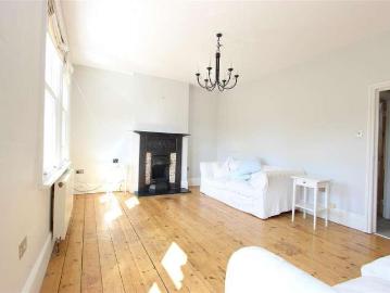 3 bed flat for sale