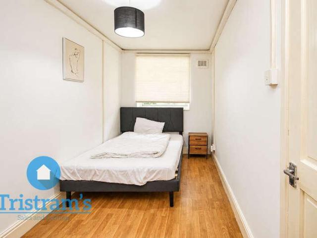 3 bed flat for sale