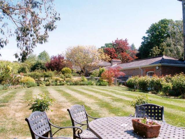 3 bed flat for sale