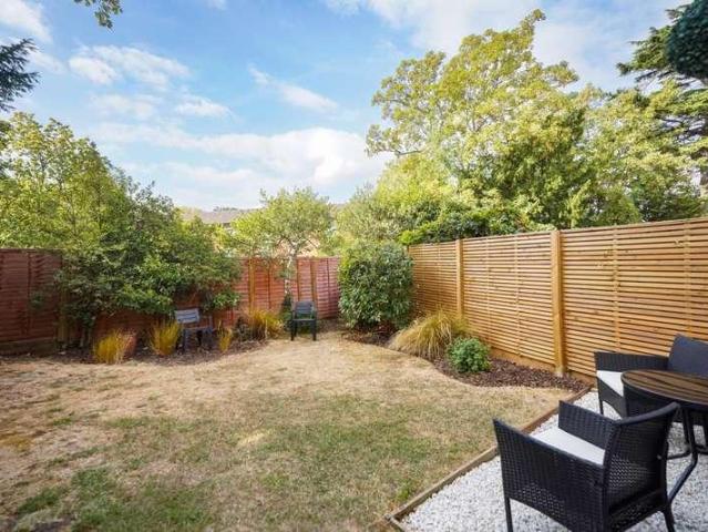 3 bed flat for sale