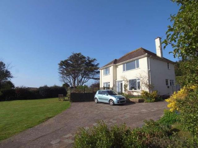 3 bed flat for sale